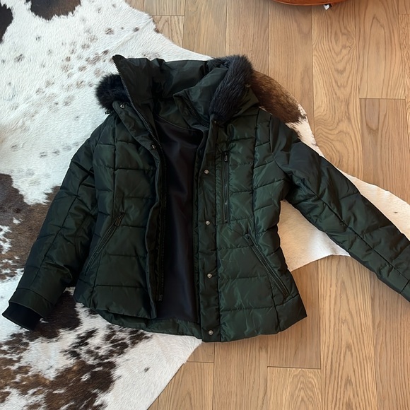 Winter Puffer Jacket Forest Green. Like new condition - Picture 4 of 7